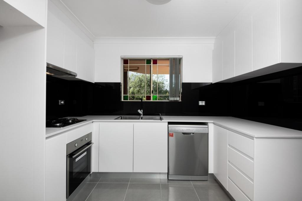 17/1-5 Hampden St, Beverly Hills, NSW 2209