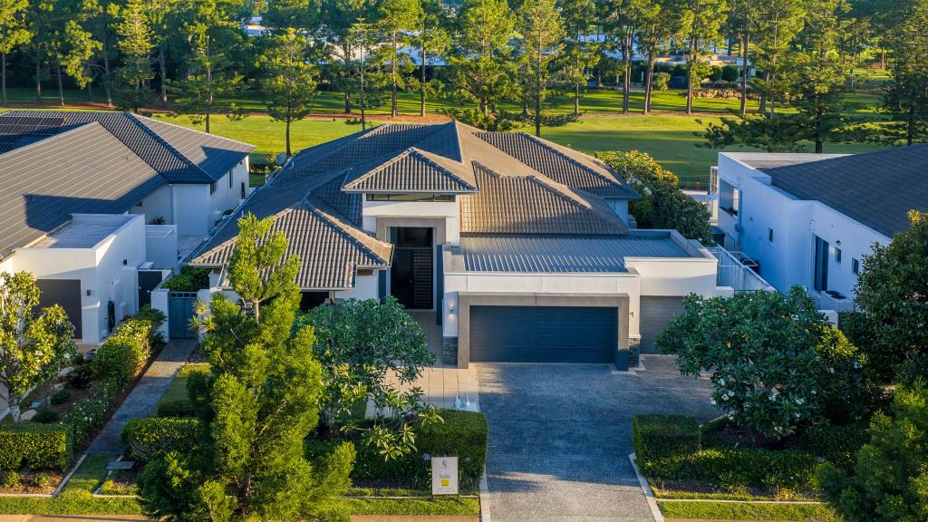 2208 The Pkwy, Hope Island, QLD 4212