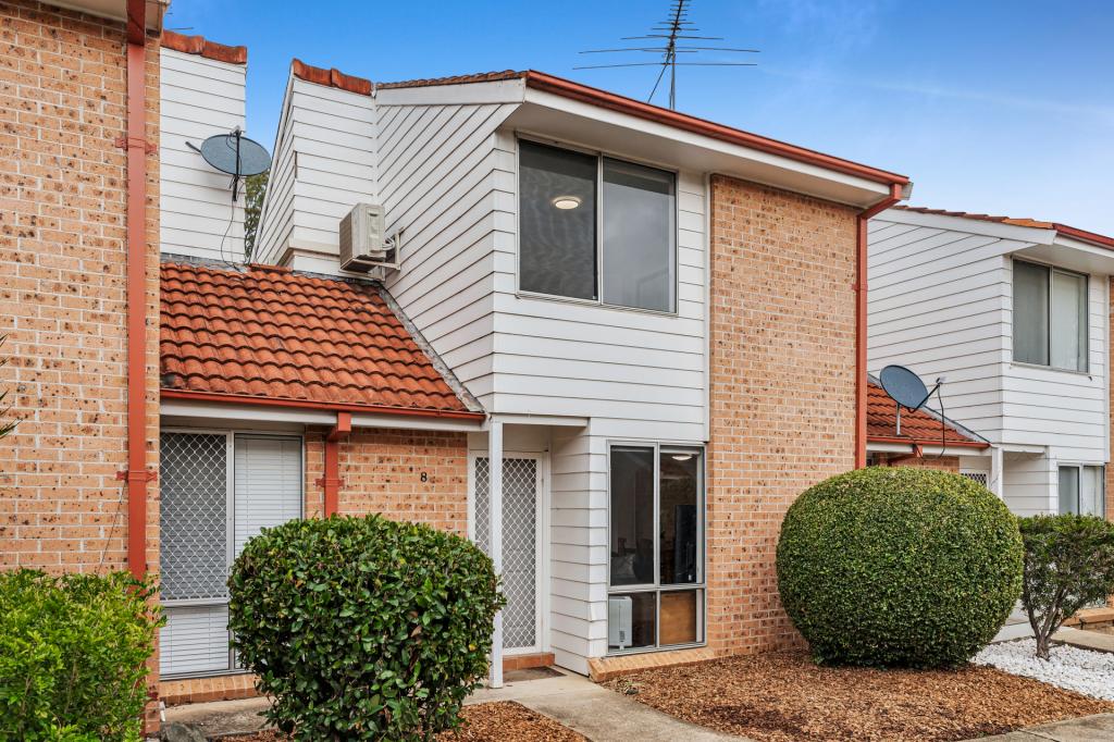 8/11 Mundarda Pl, St Helens Park, NSW 2560