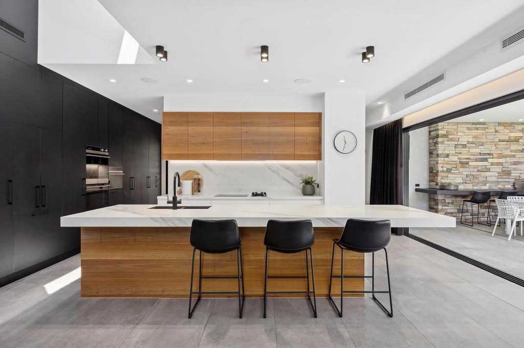 8 Binburra Ave, Toowoon Bay, NSW 2261