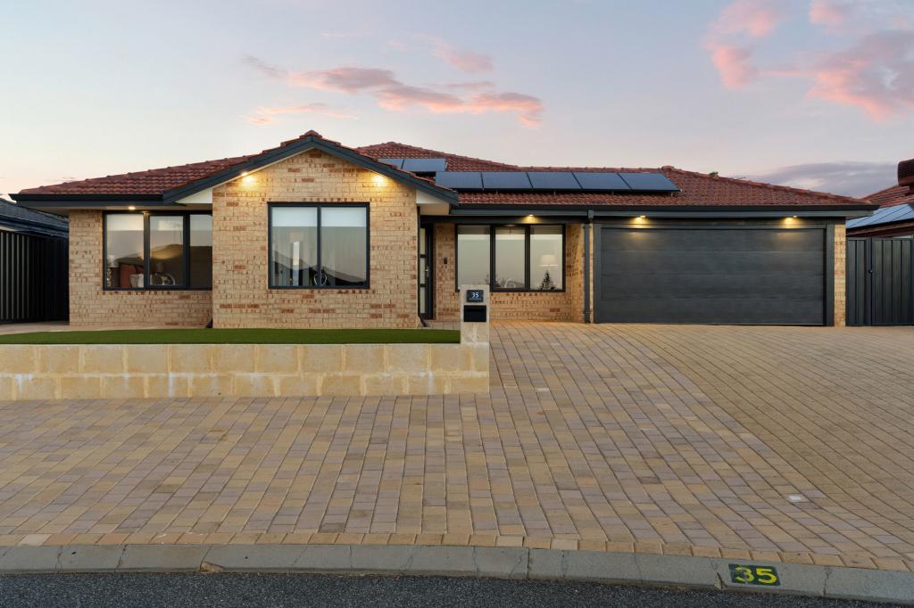 35 Melfort Cir, Kinross, WA 6028
