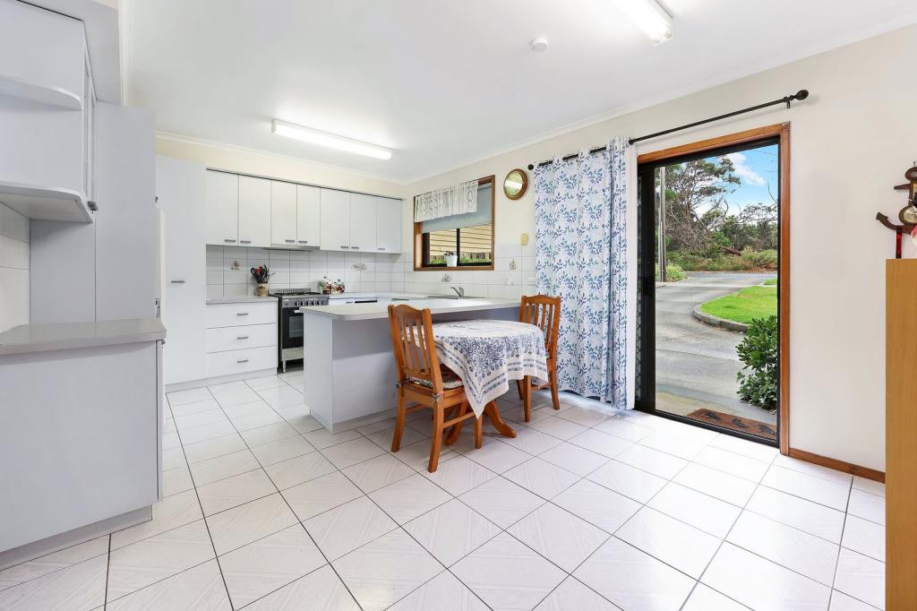 85 HENNESSY ST, PORT CAMPBELL, VIC 3269