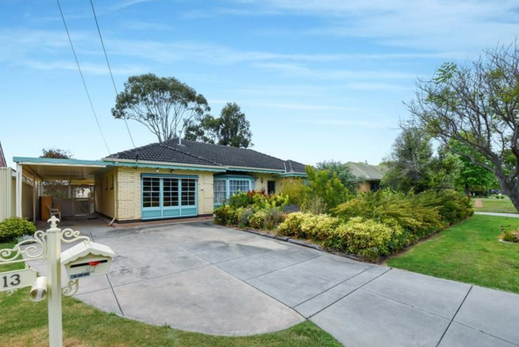 13 WINDERMERE AVE, NOVAR GARDENS, SA 5040