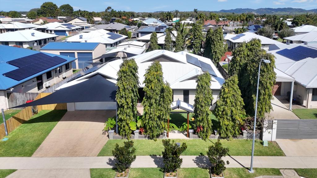 29 STONE DR, BUCASIA, QLD 4750