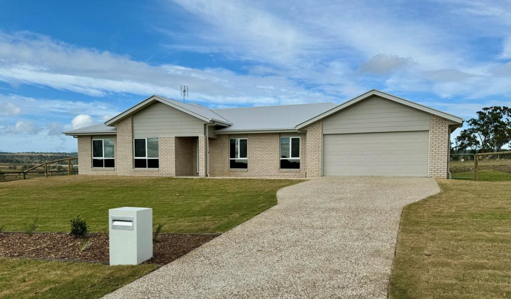 8 Aquila Dr, Meringandan West, QLD 4352