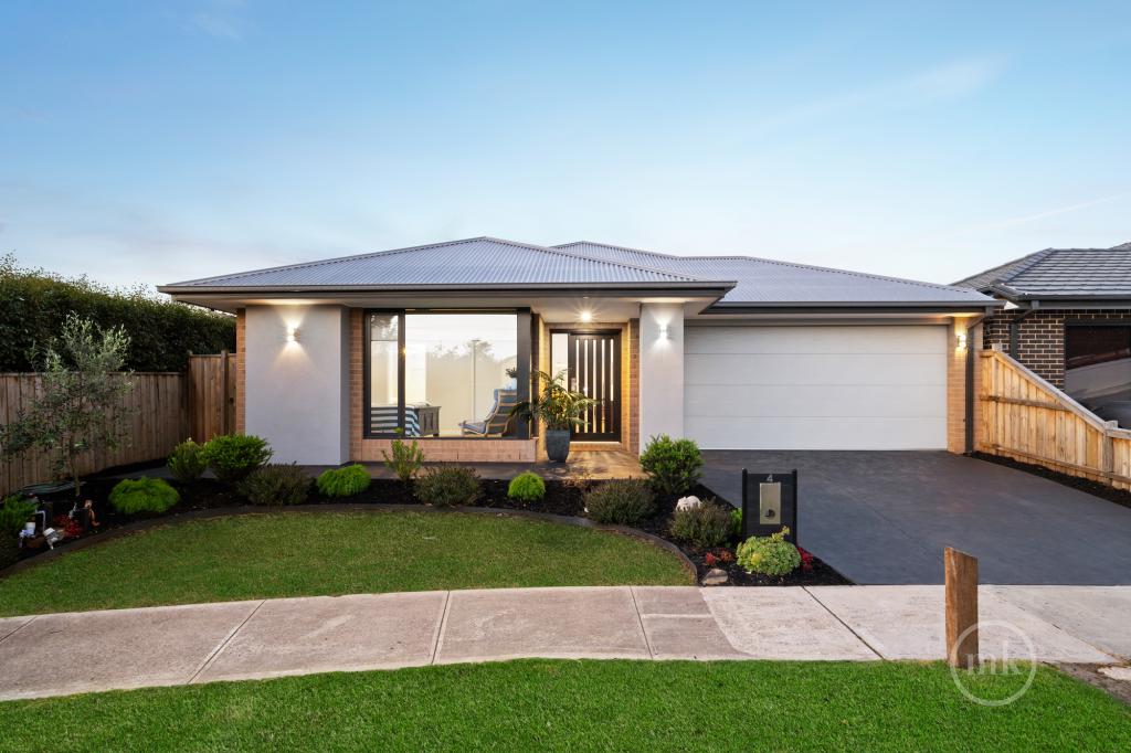 4 BEAGEL CT, DONNYBROOK, VIC 3064