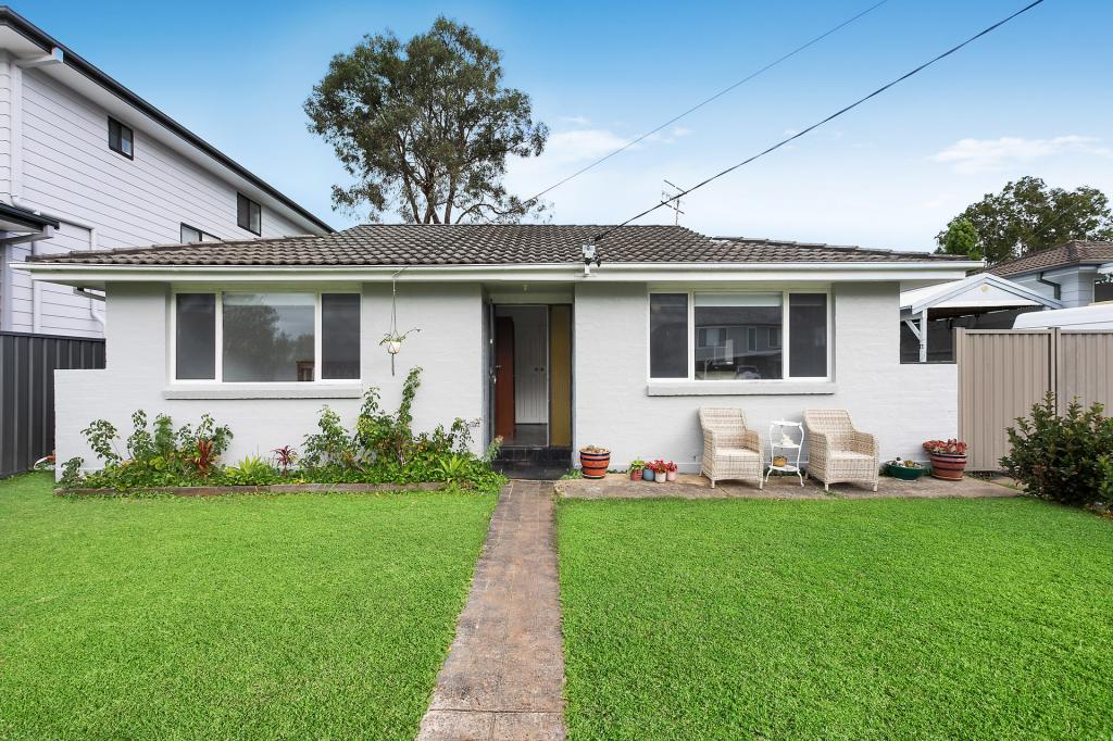 14 Black Swan St, Berkeley Vale, NSW 2261