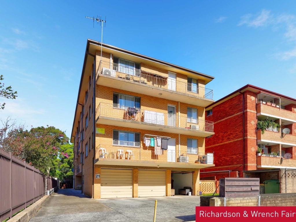 8/21 YORK ST, FAIRFIELD, NSW 2165
