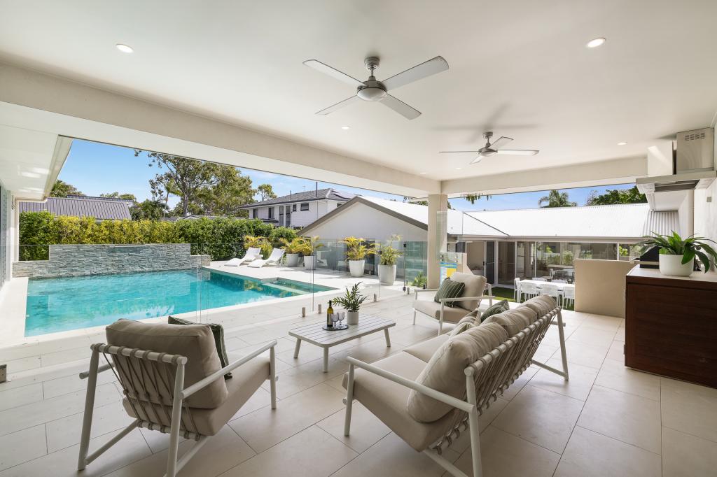 121 Alison Rd, Carrara, QLD 4211