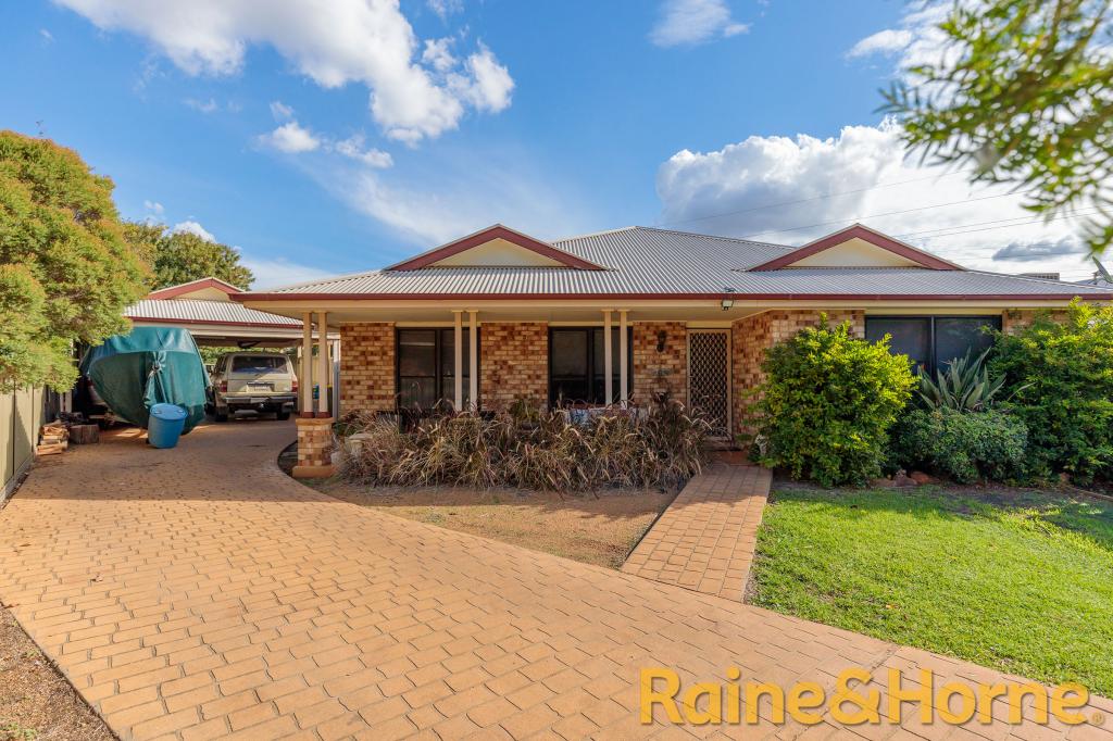 74 Twickenham Dr, Dubbo, NSW 2830