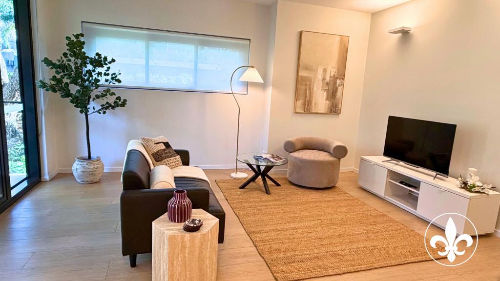302/68 Sir Fred Schonell Dr, St Lucia, QLD 4067