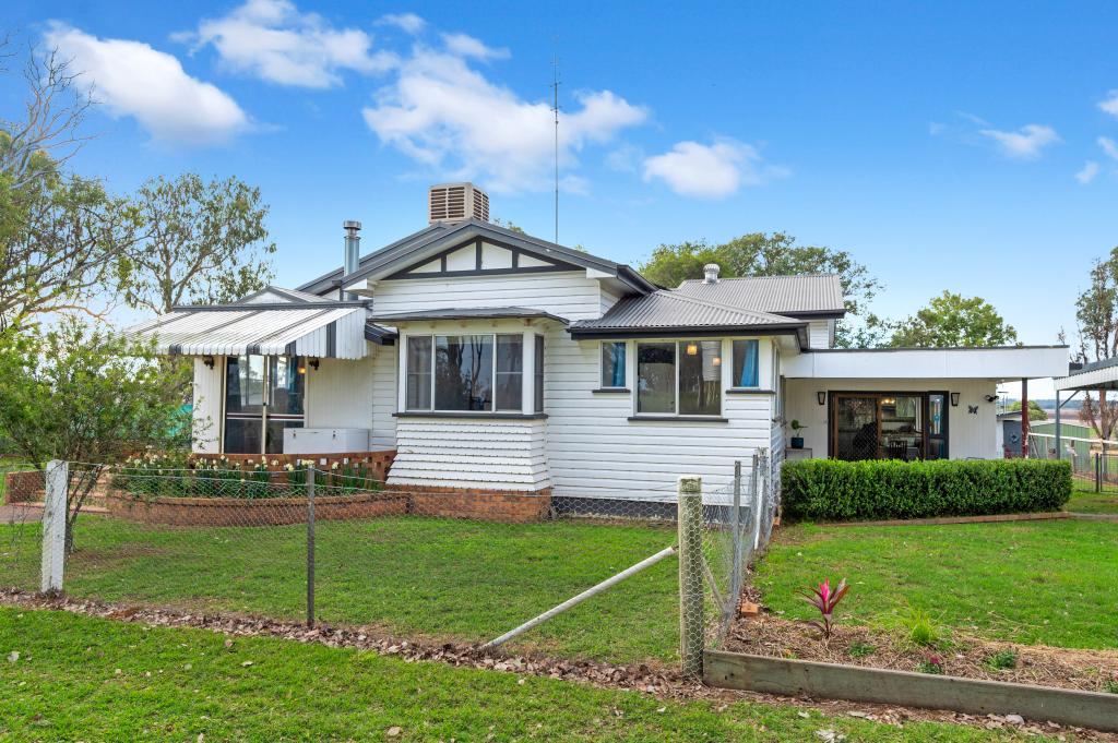 22 Crothers Rd, Massie, QLD 4370