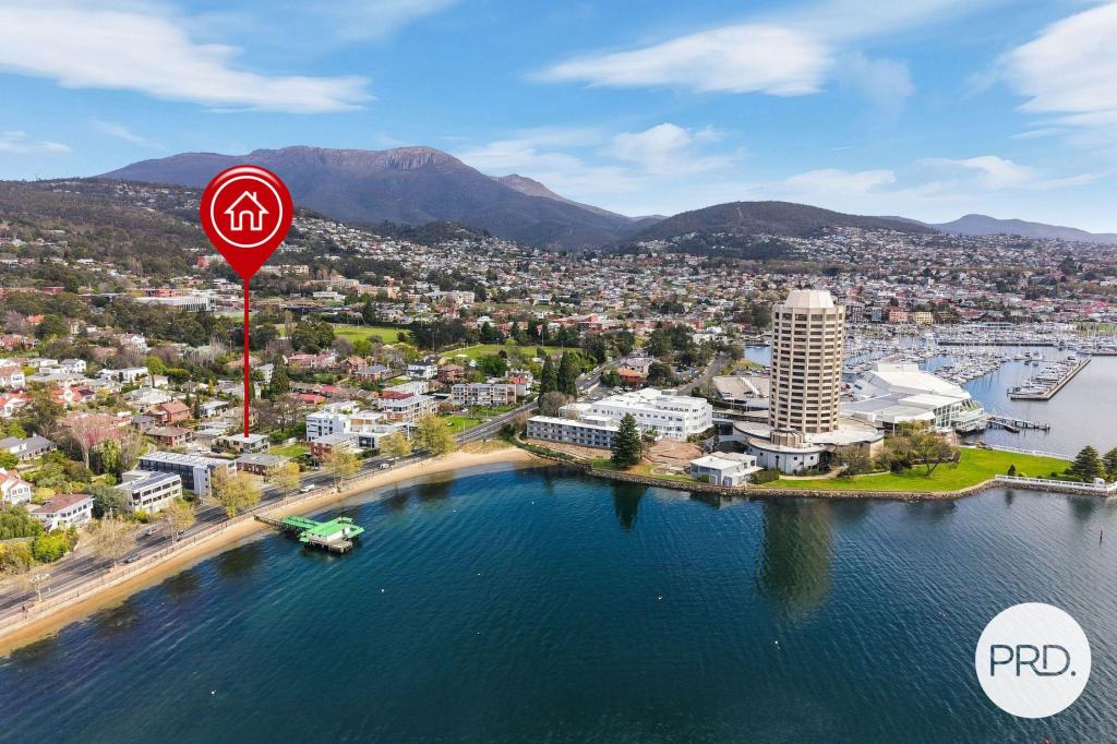 2A DERWENTWATER AVE, SANDY BAY, TAS 7005