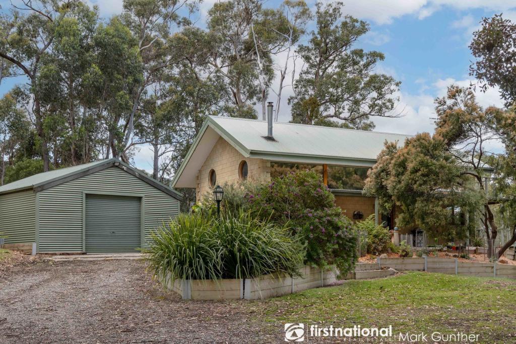 320 Lowes Rd, Healesville, VIC 3777