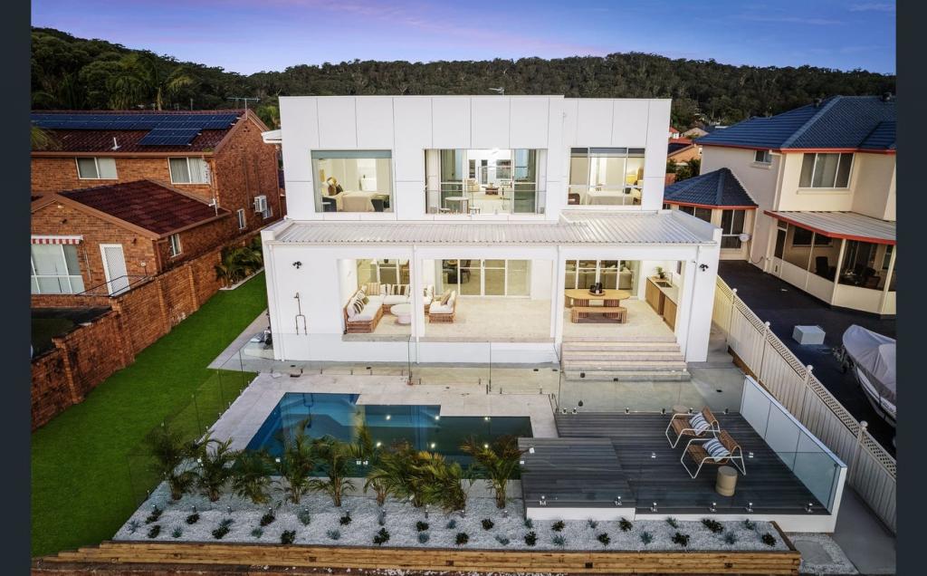 18 Salacia Cl, St Huberts Island, NSW 2257