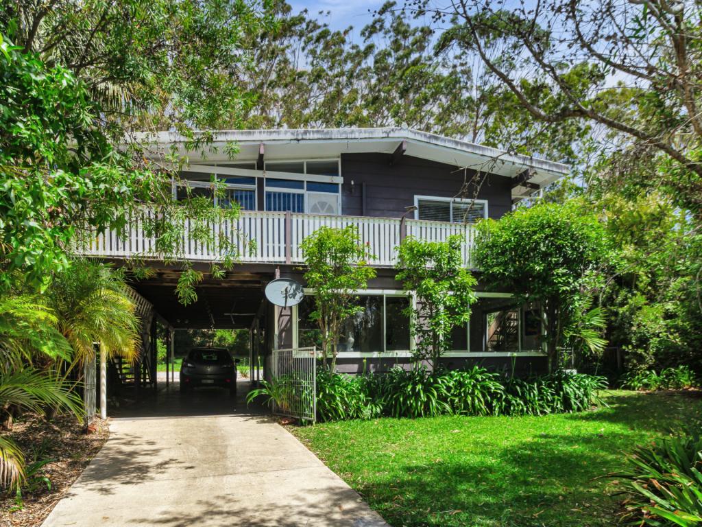 42 Wayfarer Dr, Sussex Inlet, NSW 2540