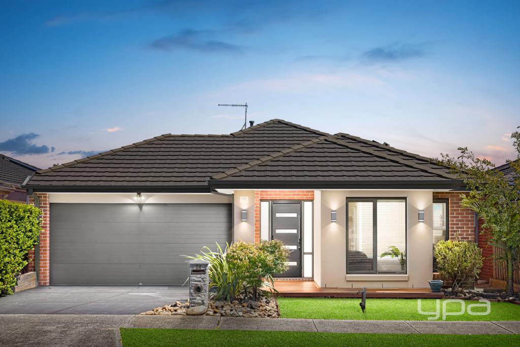 24 MCWILLIAMS CRES, POINT COOK, VIC 3030