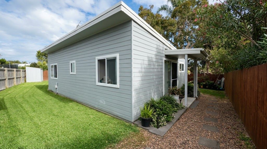 11A JOAN ST, FORRESTERS BEACH, NSW 2260