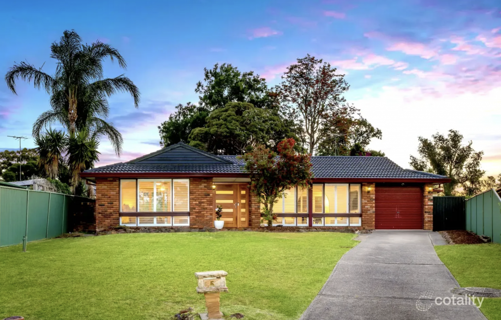 5 Mccabe Cl, St Clair, NSW 2759