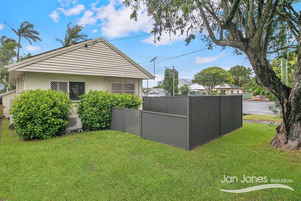 134 Oxley Ave, Woody Point, QLD 4019