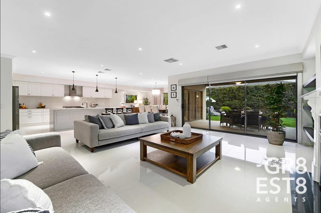 9 Ranfurlie Bvd, Cranbourne West, VIC 3977