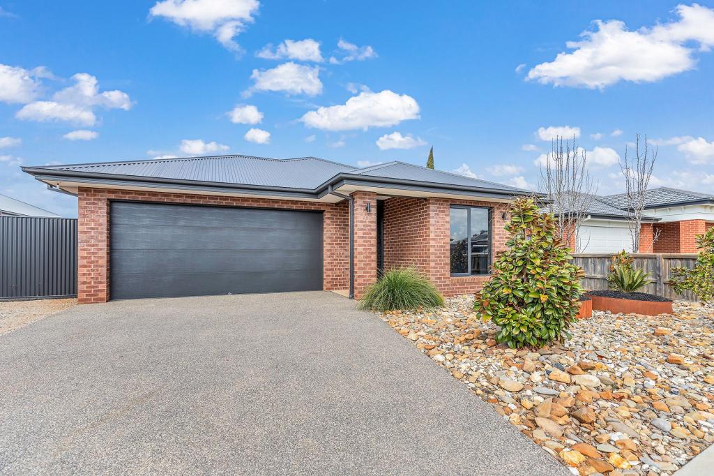 16 DURIF DR, MOAMA, NSW 2731