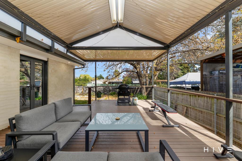 7 Sadleir Pl, Charnwood, ACT 2615