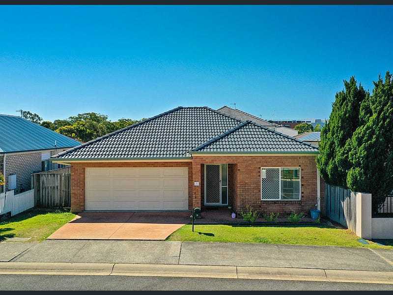 5 Grenada Ct, Varsity Lakes, QLD 4227