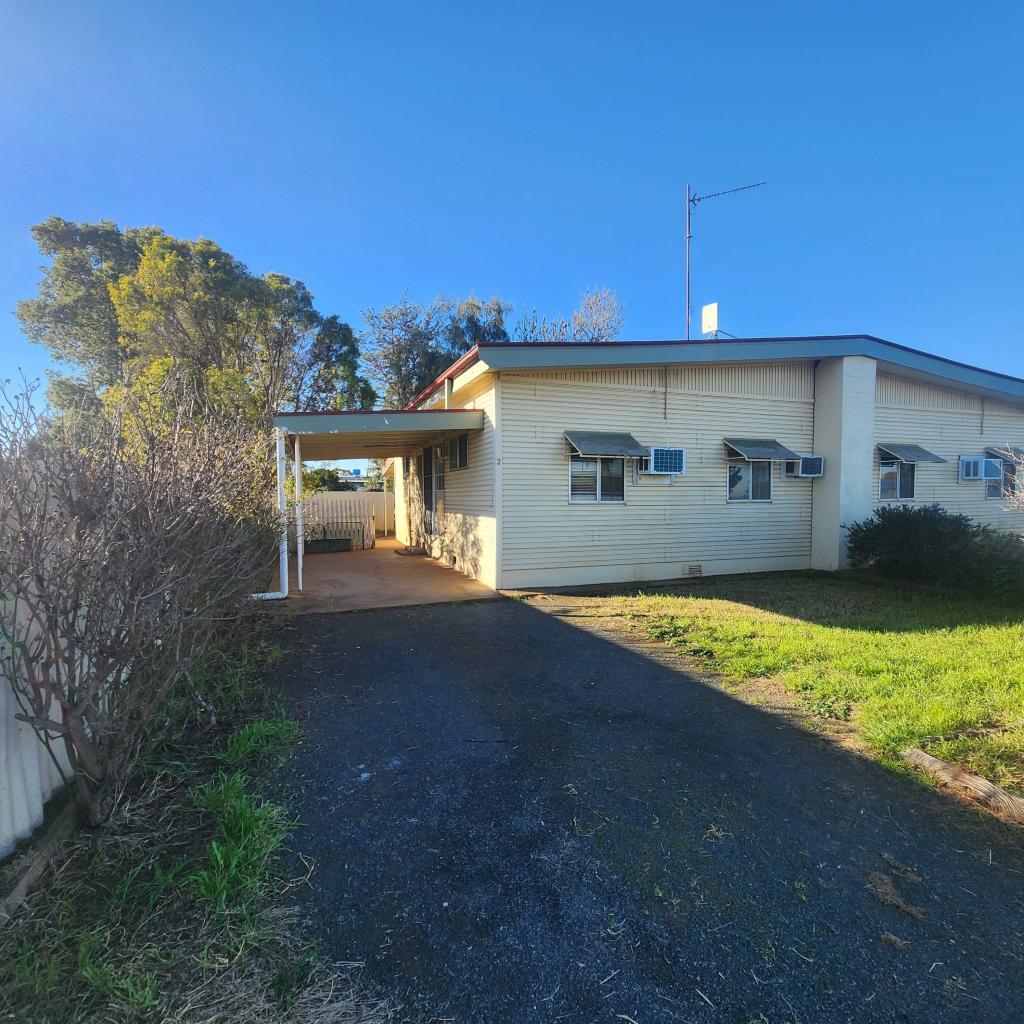 2/45 Gilbert St, Wyalong, NSW 2671