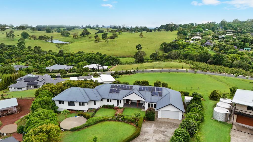 25 Mahogany Pl, Maleny, QLD 4552