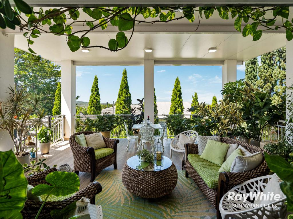 31 Cresthaven Dr, Mansfield, QLD 4122