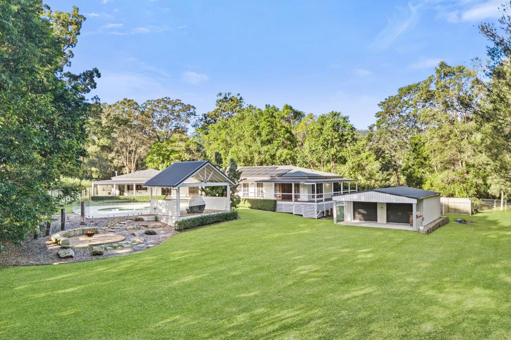 4 Hersden Ct, Bonogin, QLD 4213