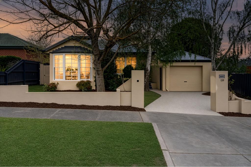 139 Mount Pleasant Rd, Forest Hill, VIC 3131