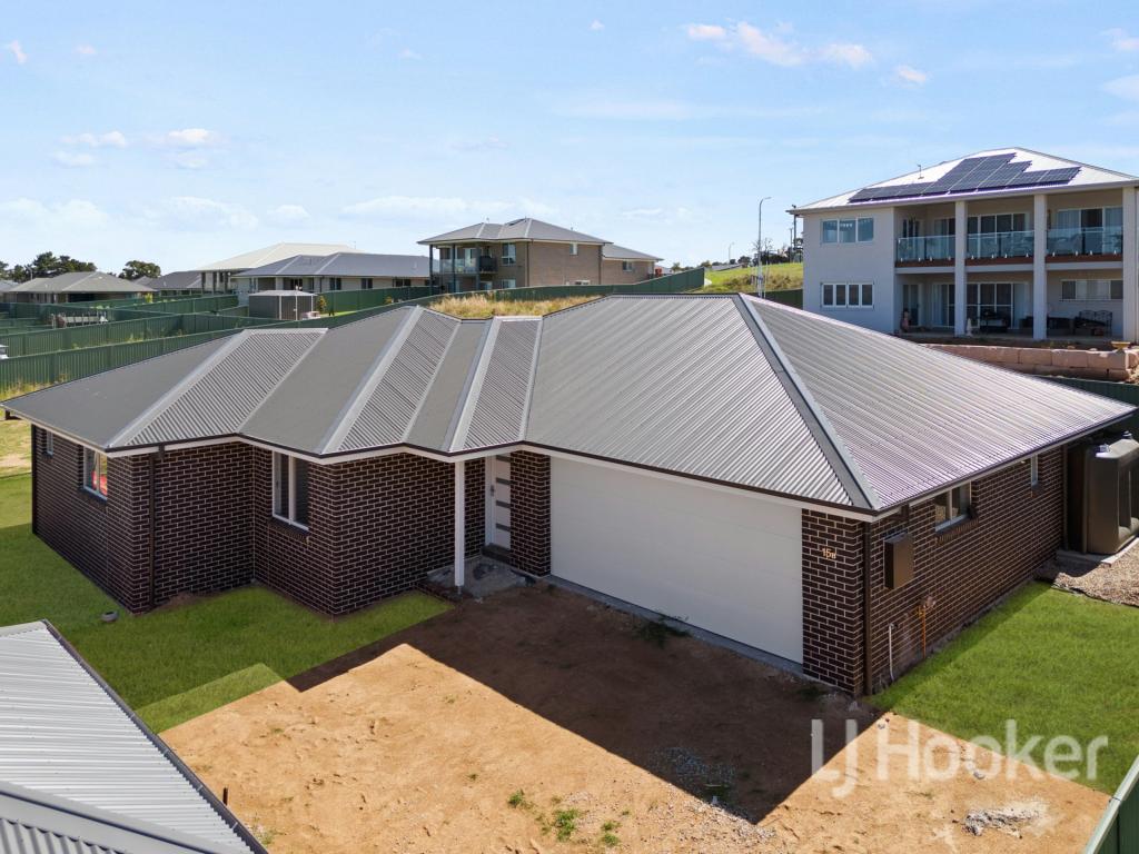 15b Sunbright Rd, Kelso, NSW 2795