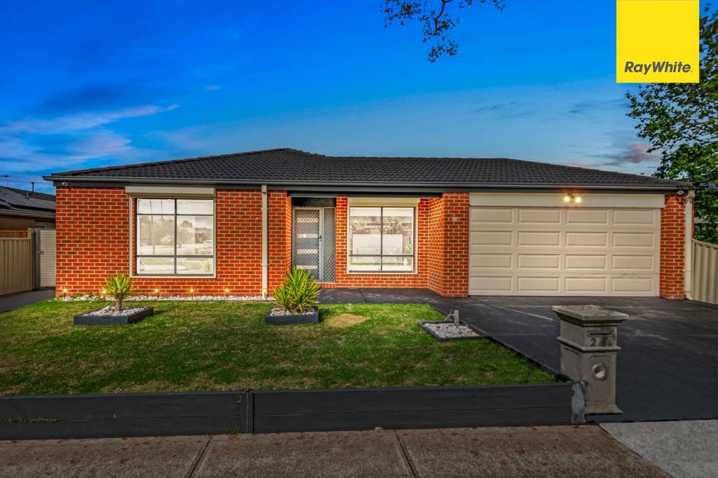 24 Lord Nolan St, Kurunjang, VIC 3337