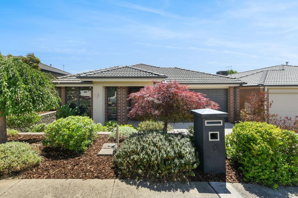 5 Nutmeg Cl, Berwick, VIC 3806