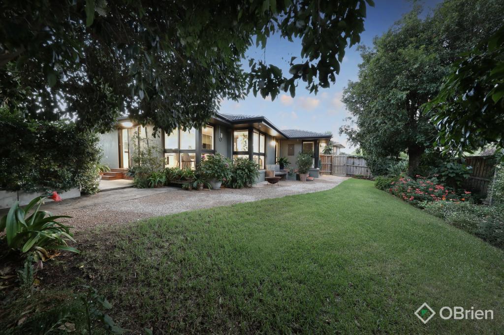 1 BERWICK CT, SUNSHINE WEST, VIC 3020