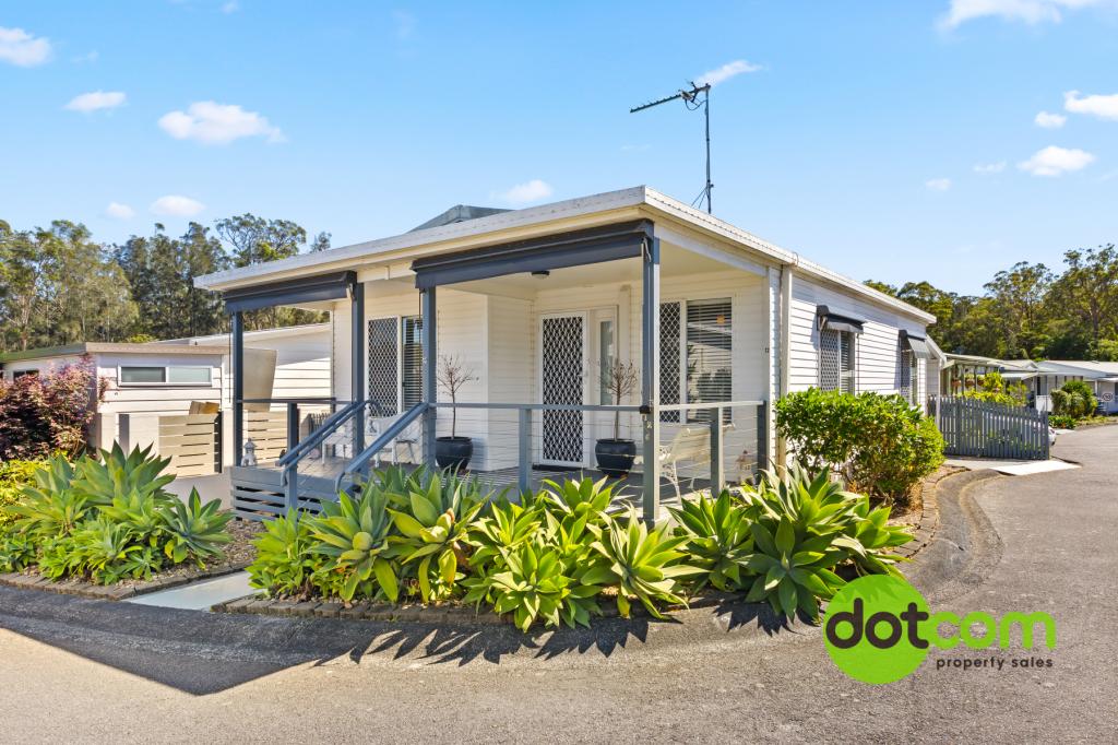 12 Sixth Ave, Green Point, NSW 2251