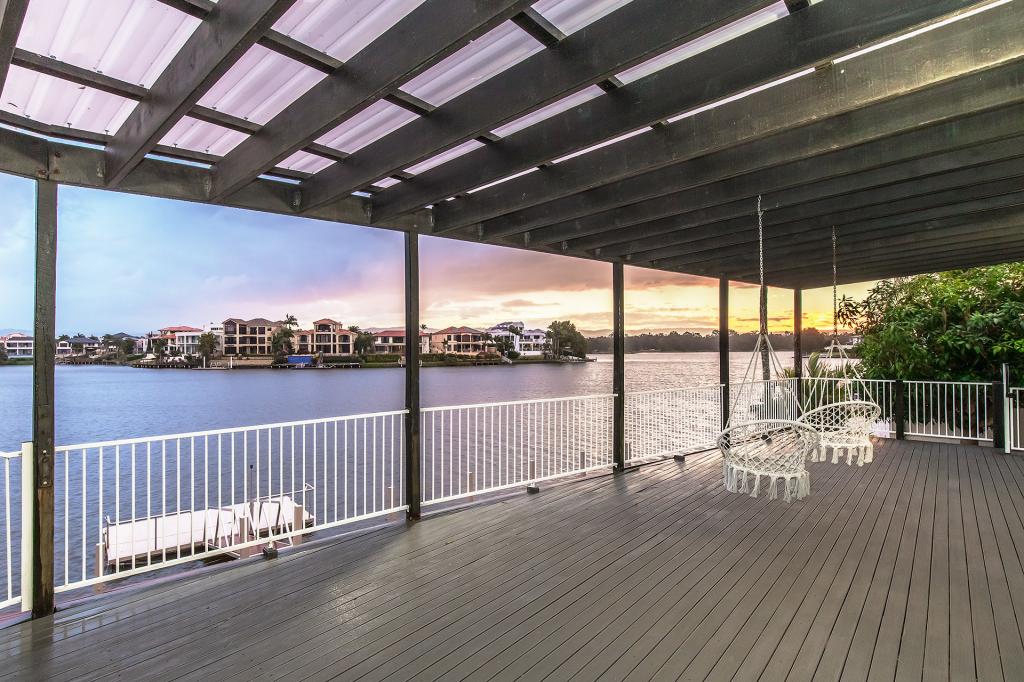 32 Montevideo Dr, Clear Island Waters, QLD 4226