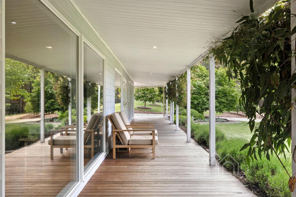 17-41 Vinnicombes Rd, Romsey, VIC 3434