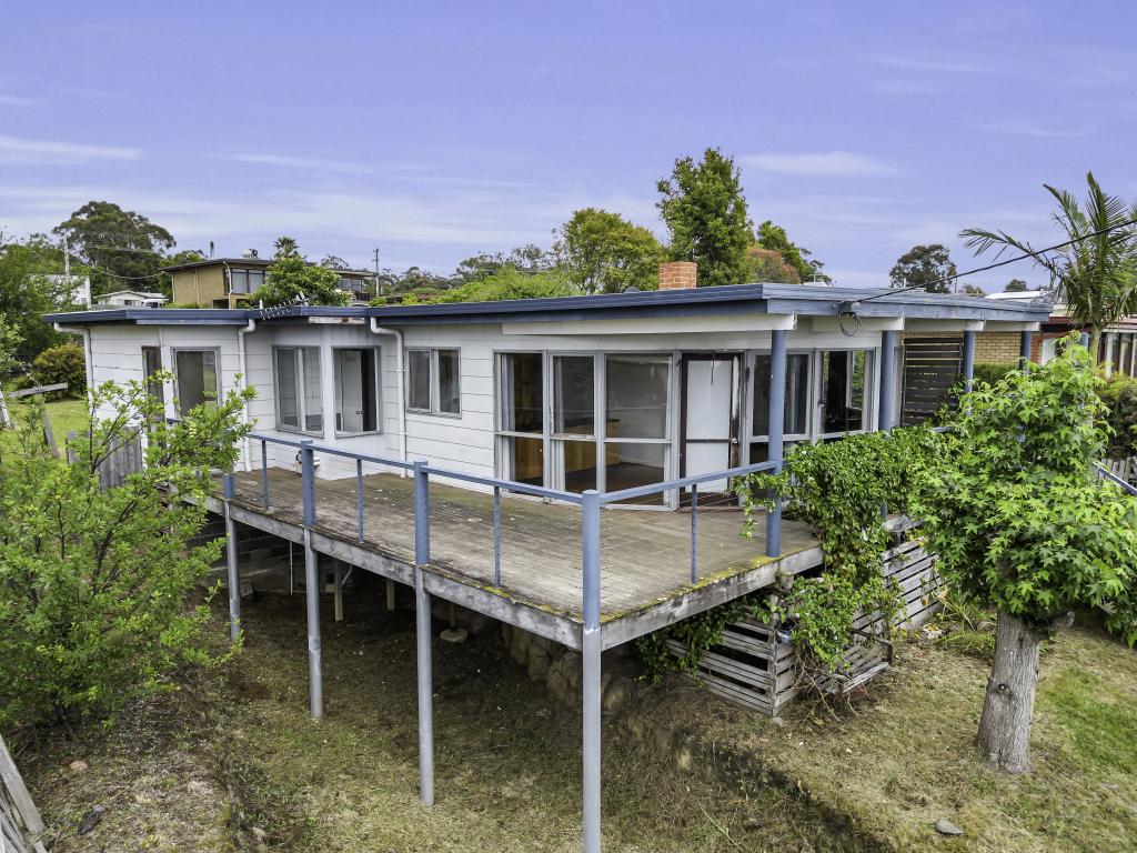 19 Brady St, Mallacoota, VIC 3892