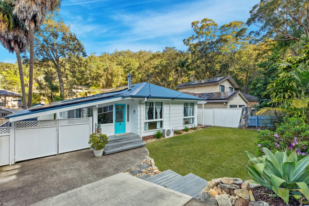 4 PALMTREE GR, UMINA BEACH, NSW 2257