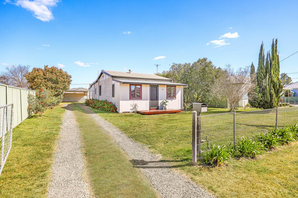 29 Mount St, Scone, NSW 2337