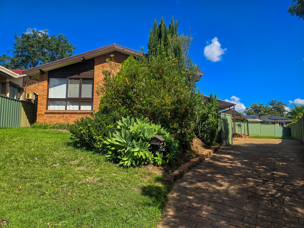 77 Greenoaks Ave, Bradbury, NSW 2560