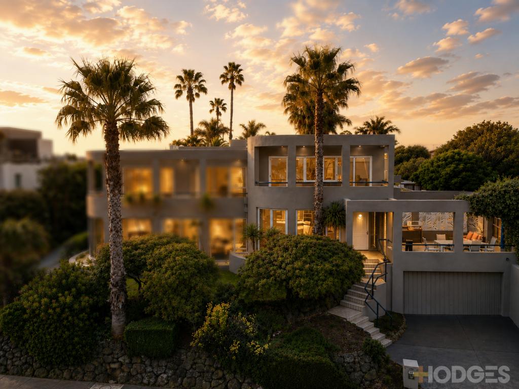 2/77 Beach Rd, Mentone, VIC 3194