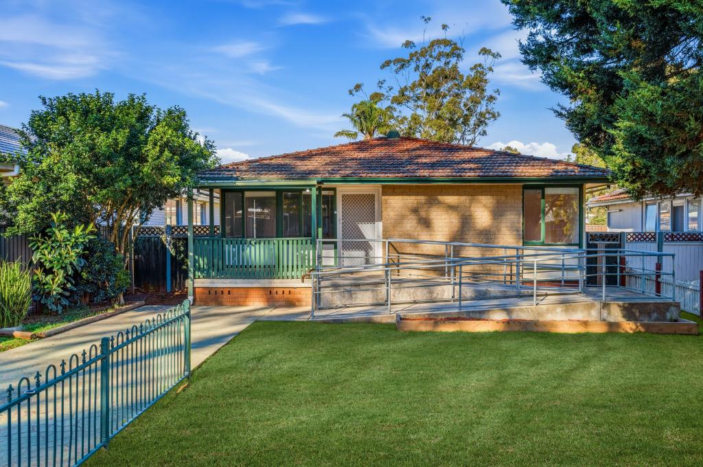 5 Tasma Pl, Airds, NSW 2560