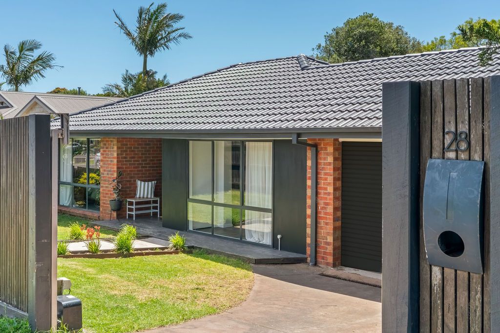 28 Sunningdale Rd, Rosebud, VIC 3939