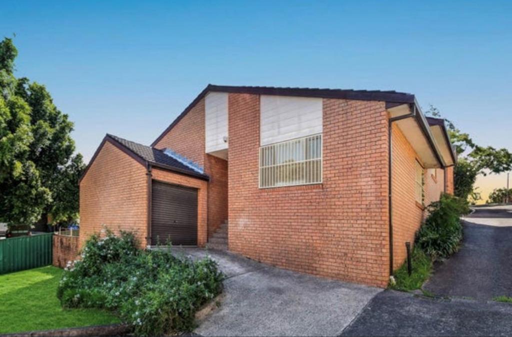 3/140 Greenacre Rd, Greenacre, NSW 2190