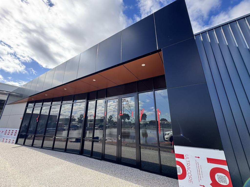 2/460 Bushmead Rd, Hazelmere, WA 6055