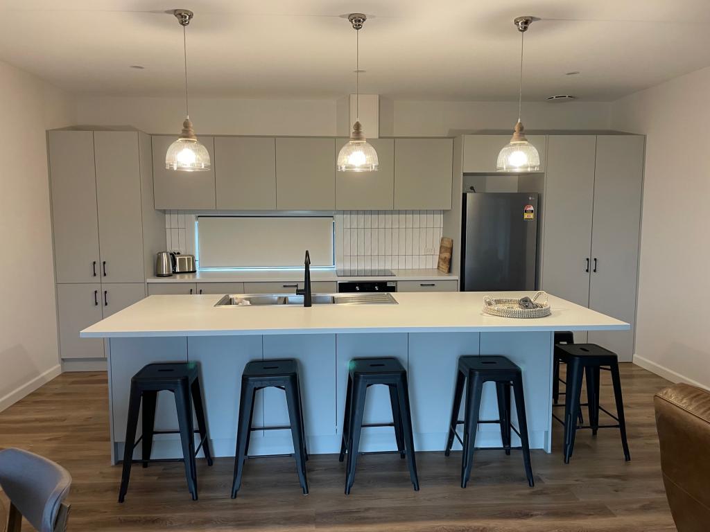 2 Gould Ct, Tawonga, VIC 3697